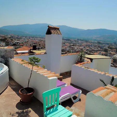 לינה וארוחת בוקר Dreams 4*